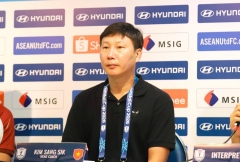 Trực tiếp HLV Kim Sang Sik nói khi Việt Nam vượt Thái Lan vô địch AFF Cup