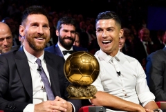 Ronaldo bỏ xa Messi ở cuộc đua Quả bóng Vàng đặc biệt