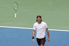 Tsitsipas bất ngờ tạo địa chấn trước hạt giống số 10 US Open