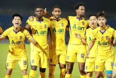 Đánh bại Hà Tĩnh, SLNA thắng trận thứ 2 liên tiếp