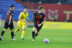 Trực tiếp bóng đá SLNA vs Ninh Bình: Đã có đội hình!