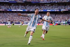 Trực tiếp bóng đá Argentina 1-0 Algeria: Messi lập siêu phẩm