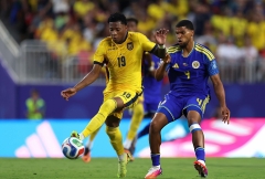 Kiên cường cầm hòa Ecuador, Curacao có điểm số World Cup lịch sử
