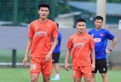 Trung vệ cao nhất lịch sử ĐT Việt Nam bất ngờ mất tích ở AFF Cup