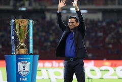 CHÍNH THỨC: AFF lấy cúp vô địch AFF Cup từ Thái Lan sang Việt Nam