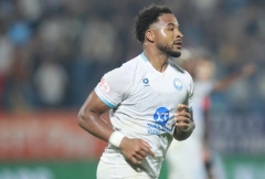 Xuân Son, Hoàng Đức đồng loạt 'nổ súng' ngày HLV Kim Sang Sik dự khán