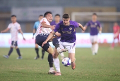 Trực tiếp Hải Phòng vs Hà Nội: Hoàng Hên đá chính