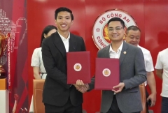 Đoàn Văn Hậu báo tin cực vui cùng CLB CAHN