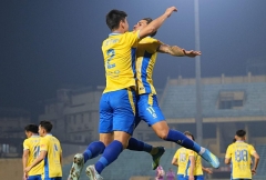 Trực tiếp bóng đá Hà Nội 3-1 Becamex TP HCM: Rượt đuổi tỉ số