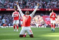 Trực tiếp bóng đá Arsenal 1-0 Newcastle: Vươn lên top 1