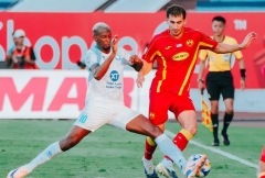 CĐV Malaysia bùng nổ cảm xúc khi thắng 4-1 Xuân Son và đồng đội