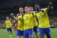 Gyokeres và Isak bùng nổ, Thụy Điển đại thắng ngày ra quân World Cup