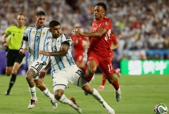 Trực tiếp bóng đá Argentina 1-0 Thụy Sĩ: Căng thẳng nảy lửa