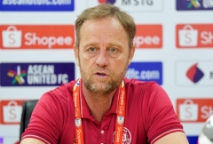 HLV Polking thừa nhận bài học đau đớn sau trận thua Tampines