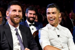 Ronaldo thừa nhận tài năng Messi khi chọn ra người 'vĩ đại nhất'