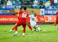 Cựu sao Ngoại hạng Anh ghi bàn thắng đầu tiên tại Việt Nam