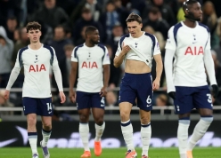 Ông lớn Ngoại hạng Anh bị nhà tài trợ quay lưng vì lo rớt hạng