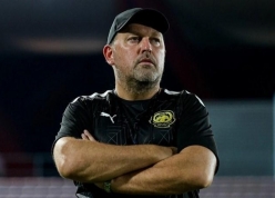 HLV Malaysia ráo riết tìm 'viện binh' trước trận quyết đấu Việt Nam