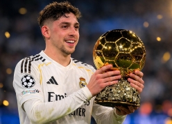 Lập hat-trick đẳng cấp, sao Real Madrid lập tức 'được trao Quả bóng Vàng'