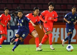 CĐV Thái Lan đồng loạt tiếc nuối khi lỡ hẹn World Cup