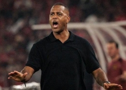 NÓNG: HLV Patrick Kluivert trở lại Indonesia