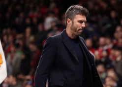 MU chỉ có '1 trung vệ' để đối đầu Chelsea