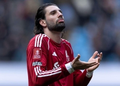 Sao Liverpool gây lo lắng với phát biểu về hợp đồng