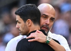 HLV Pep Guardiola phản ứng khi VAR sắp giúp Arsenal vô địch
