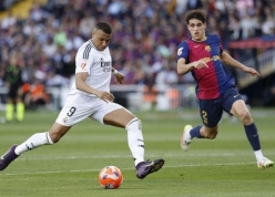 Barca gục ngã ngày đăng quang, Real thắng tưng bừng chia tay huyền thoại