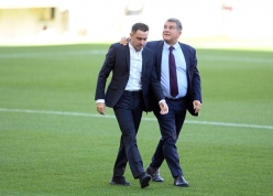 Barca gây sốc khi đưa ra lệnh cấm với Xavi