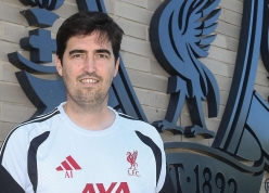 Liverpool phản ứng trước tin Real Madrid theo đuổi trụ cột tuyến giữa
