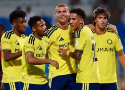 Ronaldo lập siêu kỷ lục, Al Nassr đại thắng tưng bừng