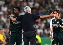 Truyền thông Tây Ban Nha chỉ trích Mourinho sau thảm họa derby