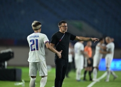 HLV Thái Lan nhắc thẳng ĐT Việt Nam sau chiến thắng 4-0 ở FIFA ASEAN Cup