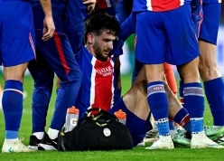 NÓNG: Sao PSG nguy cơ đứt dây chằng sau chiến thắng trước Barca