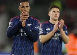 Sảy chân trước Brentford, Arsenal để Man City phả hơi nóng trong cuộc đua vô địch