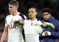 CHÍNH THỨC: Tottenham rơi vào nhóm xuống hạng Premier League