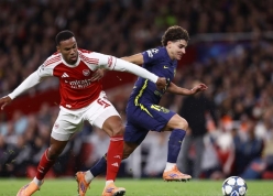 Tranh cãi dữ dội trận Arsenal thắng Atletico Madrid