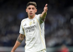 NÓNG: Mất kiên nhẫn, Valverde ẩu đả với sao Pháp tại Real Madrid