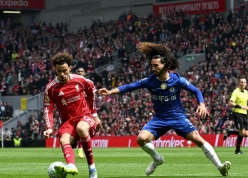 Enzo lập siêu phẩm, Liverpool bị Chelsea cầm chân trong cuộc đua dự cúp C1