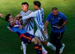 FIFA ra quyết định nóng, Argentina thoát cảnh mất trụ cột hơn 1 năm