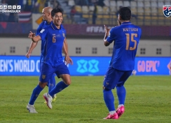 CĐV Thái phản ứng cực mạnh khi lần đầu đánh bại Việt Nam ở FIFA ASEAN Cup