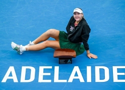 'Sharapova đệ nhị' đăng quang giải WTA thứ 4, chạy đà hoàn hảo cho Australian Open