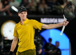 Sinner thoát hiểm ngoạn mục ở vòng 3 Australian Open 2026