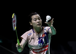 Nguyễn Thùy Linh áp sát top 20 cầu lông thế giới