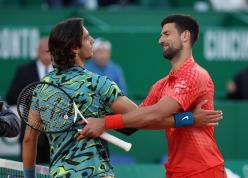 Djokovic vào bán kết Australian Open 2026 theo cách không ai ngờ tới