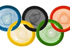 Bao cao su 'cháy hàng' ở Olympic mùa Đông 2026
