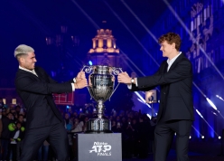 Alcaraz chuẩn bị so kè Sinner ở châu Á