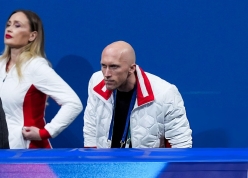 ĐỘC LẠ: HLV dẫn dắt 13 đội tuyển ở Olympic mùa Đông 2026