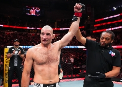 UFC Fight Night 267: Strickland xử đẹp Hernandez, thắng trận đầu sau gần 2 năm